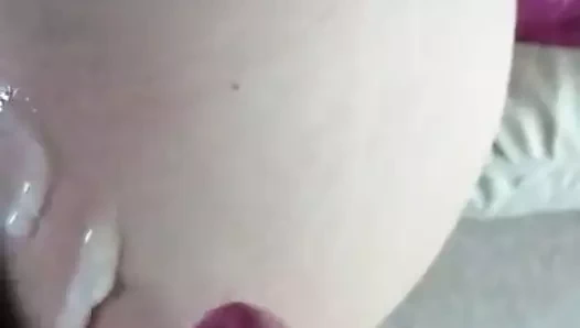 Karısının kıçına masturbasyon yapmak.