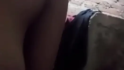 Karıma duşta eşlik ederken mastürbasyon yaptım