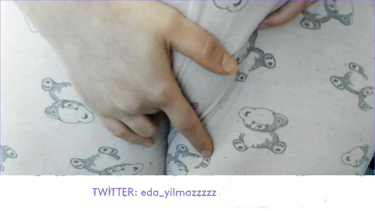 CAMELTOE- PİJAMAYLA MASTURBASYON- KABARMIŞ AM- TURK PORNO