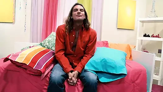 Syren amını siktiriyor ve dölle kaplıyor