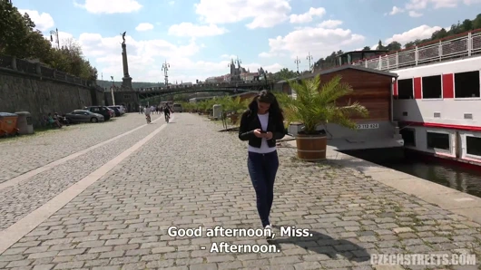 Çek sokakları - şimdiye kadarki en ürperen kız