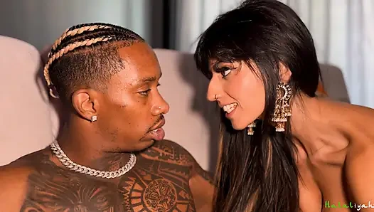 Yenge aaliyah yasin dölle kaplanıyor