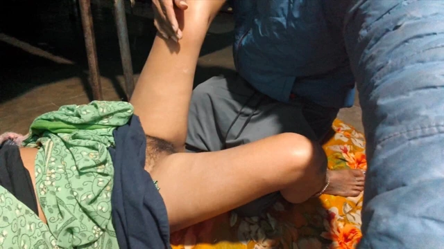 Hintçe sesli domaltmalı xxx videoda payal yenge dever'i sikiyor