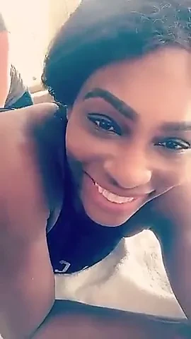 Serena williams masaj yaptırıyor