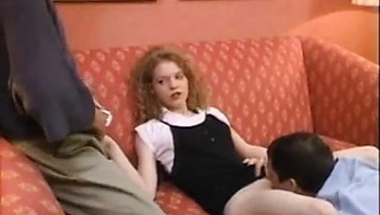 Sevimli İngiliz hatun iki penisten hoşlanır!