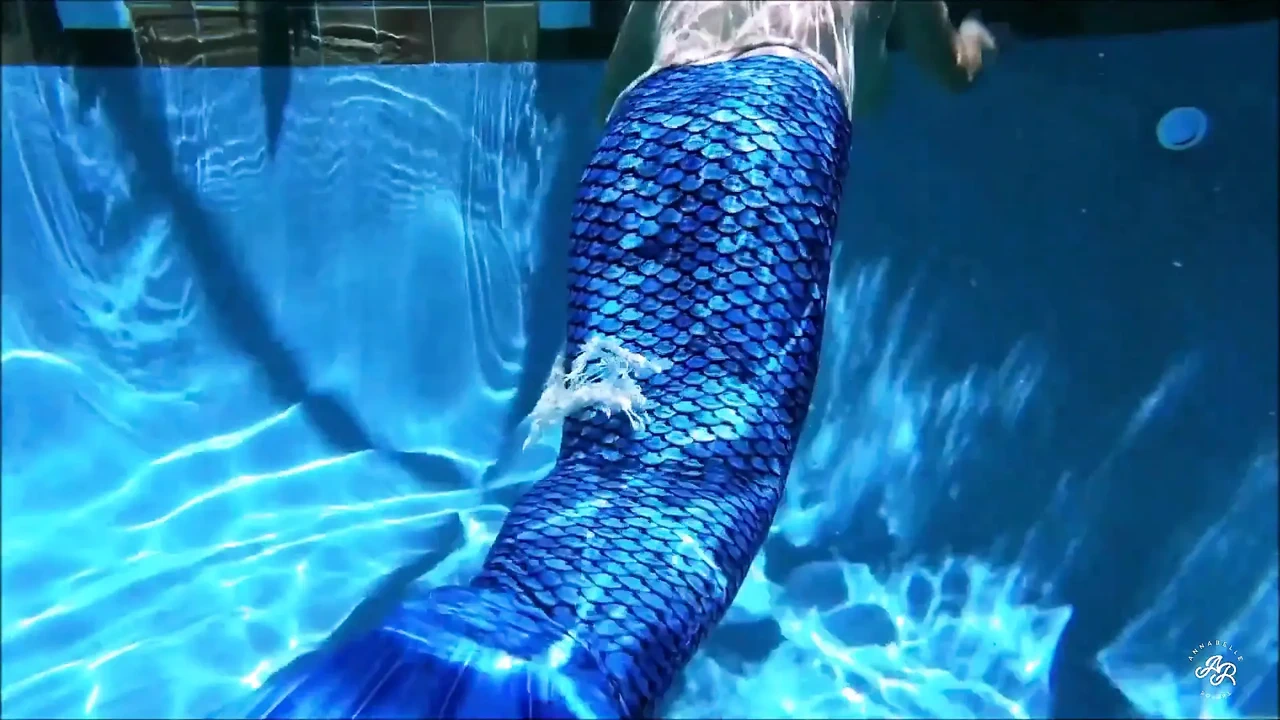 Deniz kızıyla yüzme