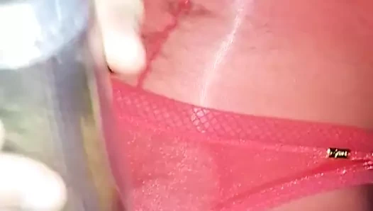 Fleshlight, parlak sütyen ve tanga