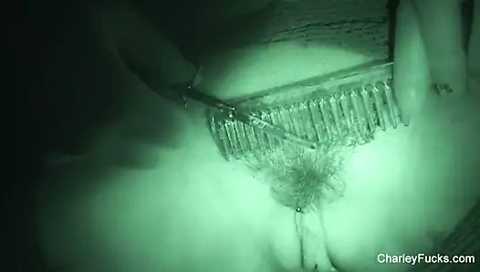 Gece görüşü kahrolası ile süper sıcak charley kovalamak