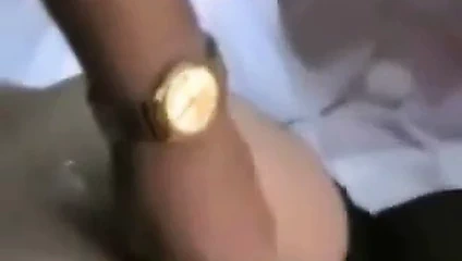 Aşırı anal fisting eş