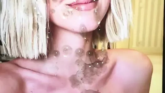 Chiara Ferragni boşalma anısına (büyük boşalma)