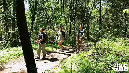 Reality dudes - Jax Thirio Kyle Connors'ın deliğini yalıyor ve parker hayes her anı yakarken onu sert sikiyor