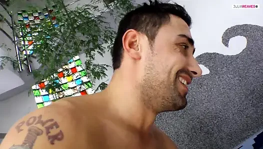Sadece bir yarak onu tatmin edemiyor, üçlü sekse ve anal sekse ihtiyacı var