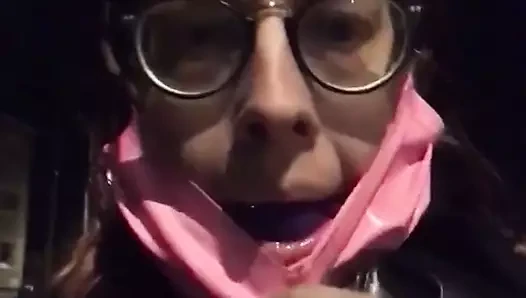 Gag walk