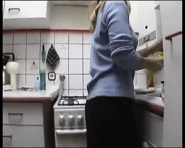 Kuechen untensilien in die Fotze gesteckt