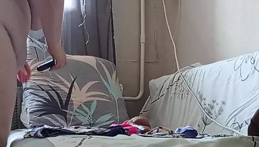 Doyumsuz kız arkadaş herhangi bir boş zamanda büyük amına mastürbasyon yapıyor