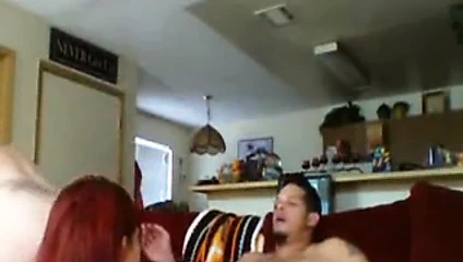 Sıcak iki kişilik üçlü grup