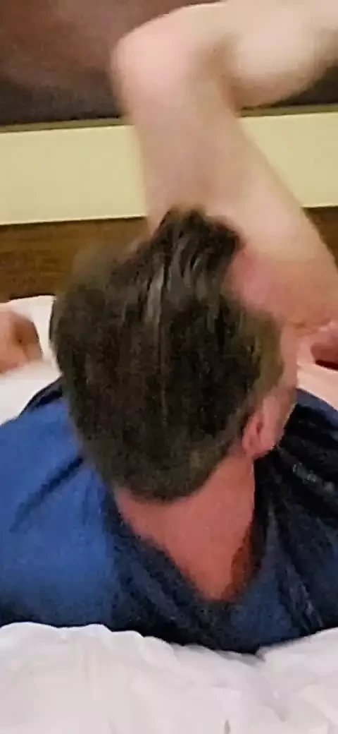Seksi adam boşalıyor