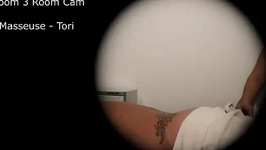 Tori - oda kamerasında mastürbasyon
