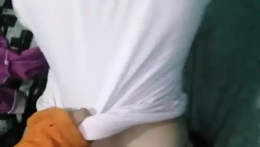 Kışın zengin afallarken sikişiyorum, öksürüğüm dinlenirken