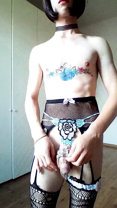 Korkak sürtük oynama ile ona klitoris