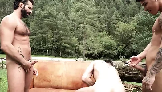 Le - korunmasız orman sikişi