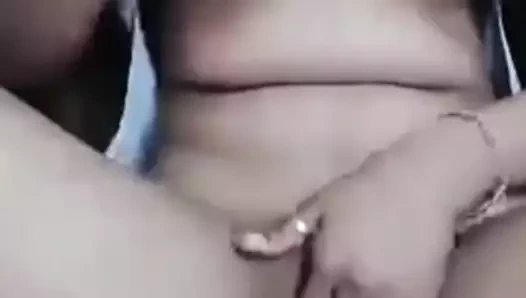 Ben keyfime bakıyorum aşkım. erkek arkadaşım burada değil, lütfen gel ve beni becer!