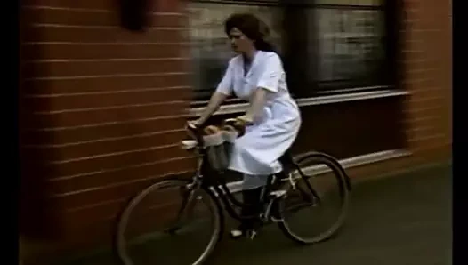 Klasik adım anne büyük memeler fışkırtma