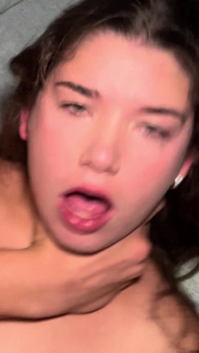 Arkadaşım Jimmy Bud ve minyon sarışın güzelle üçlü seks