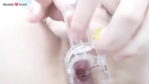 Crystal clear charm ile izin verilemez güzellik şok edici derecede yoğun solo zevk vitrini sunuyor