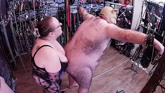 Bölüm 5:- Satana'nın domuzu Domina Satana ile oyun zamanı için şehre geri döndü!