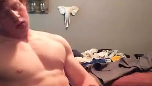 Ginger muscle oğlan gerizekalı kapalı ve boşalan