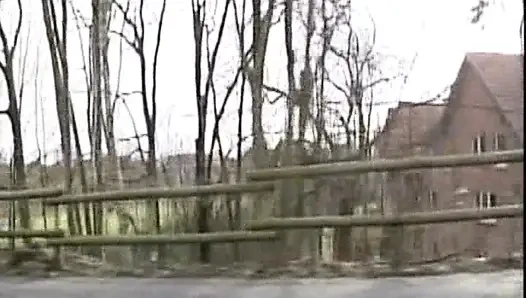 Klasik ateşli hatunlar ve göt sikişi, büyük yaraklarla çifte penetrasyon filmi