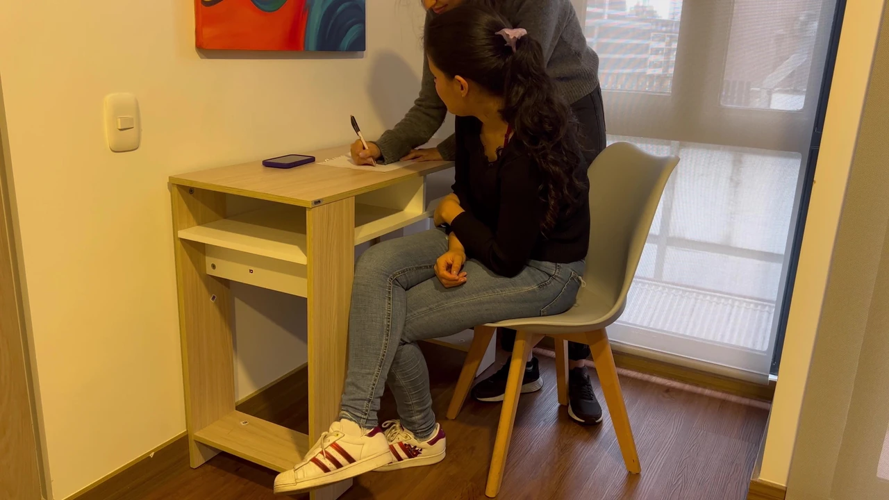 मैं दाई को चोदना चाहता हूं, मेरी चूत गर्म है