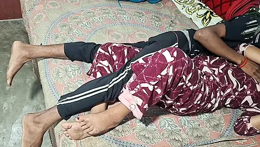 Village Bhabhi Ki chudai Sexy pussy