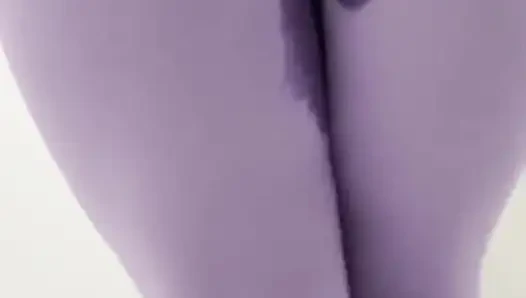Mor taytla kendimi işiyorum