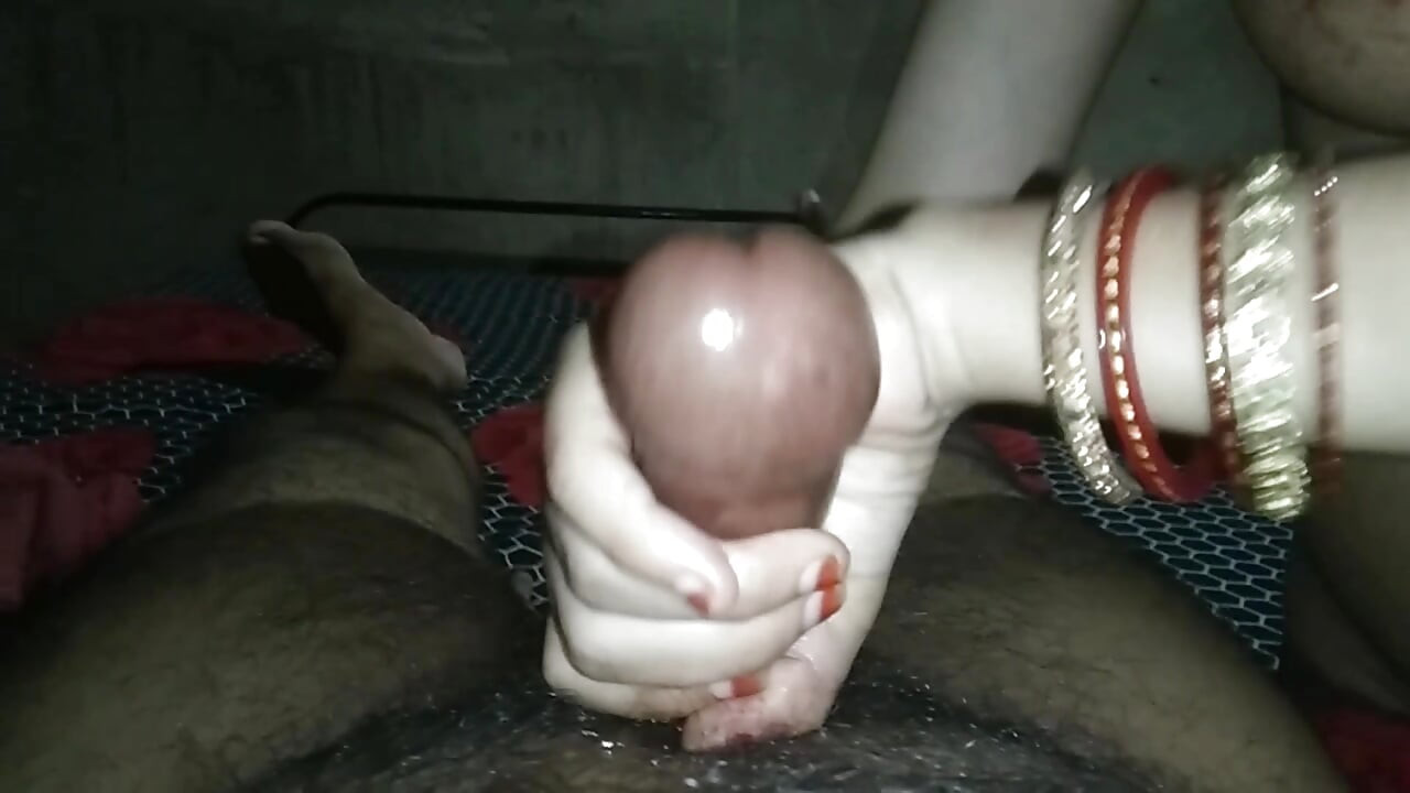 Karım elle muamele çekiyor büyük boşalma