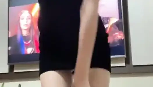 Eski sevgilimin kanepesinde beni sevişmeye mi geleceksin?