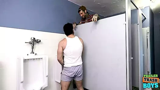 Fragmantrashboys Ryan Sebastian ve Beau Butler karşılıklı sikişiyor