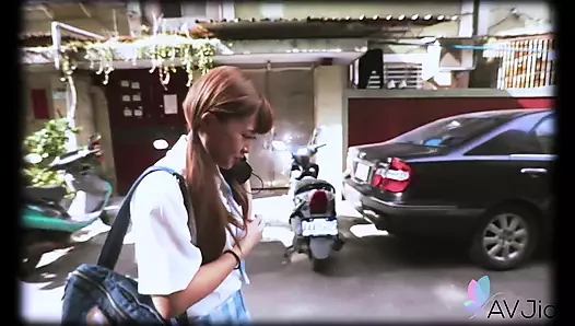 Wen Ruixin üvey erkek kardeşinden bazı ipuçları istiyor