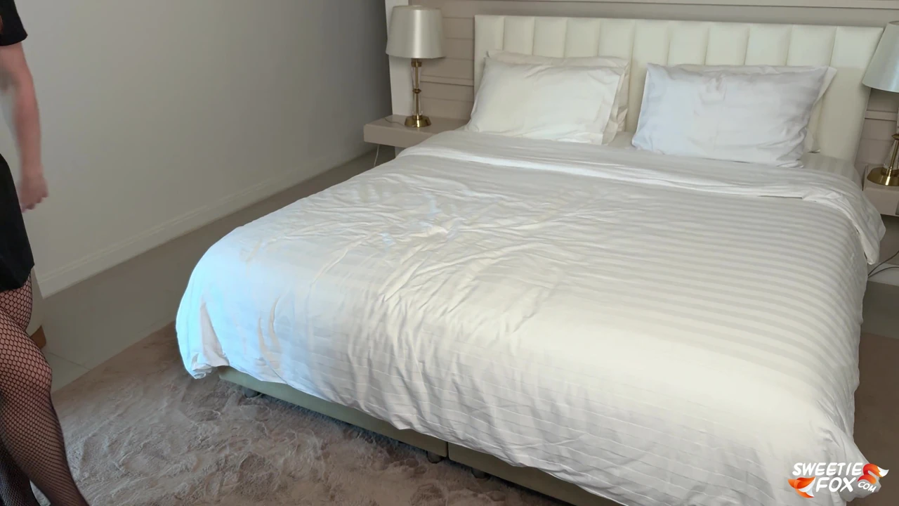 AIRBNB BANNED ME FOR THIS… Fast Rough Sex With A Stranger In A Hotel