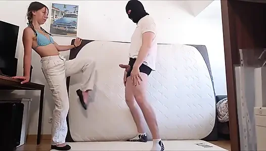 sert tekmeler