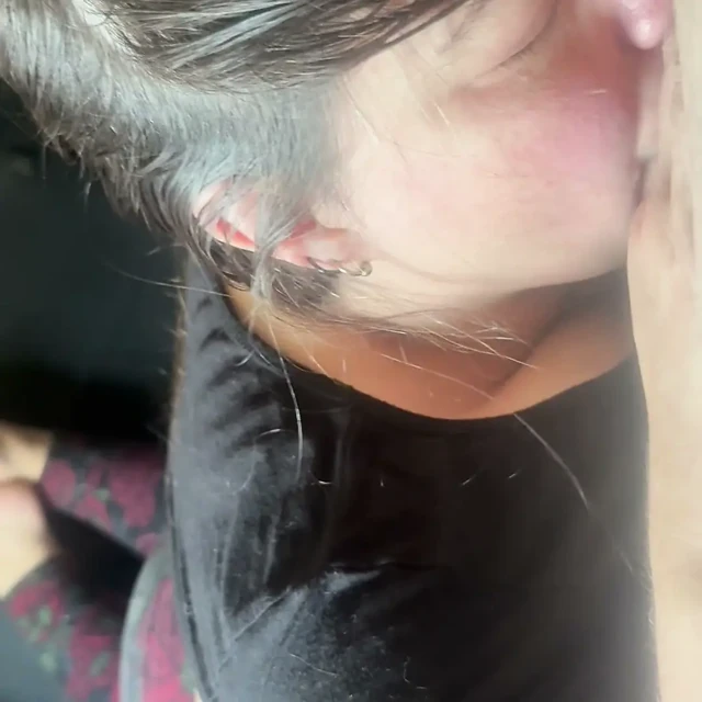 Kamyonda oral seks