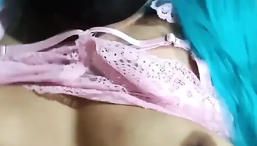 Sadakatsiz Meksikalı otaku erkek arkadaşınınkinden başka bir yarağı tercih ediyor