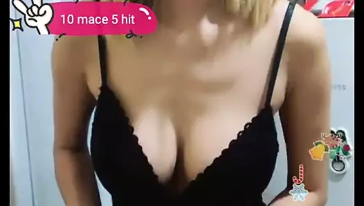 Gadis-gadis Thailand menjual vagina di Facebook