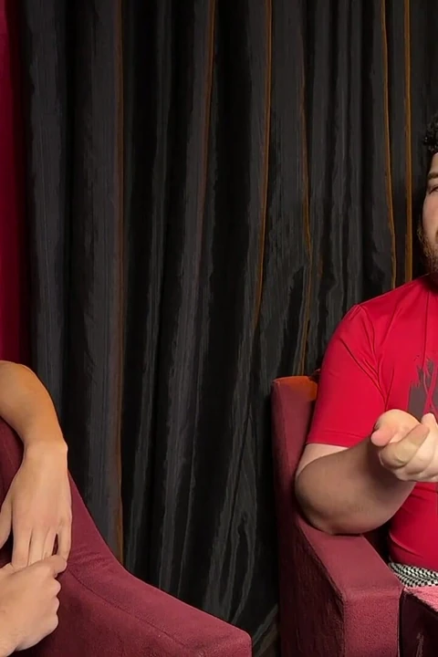 Profanus, Ari Talk Show ile Röportaj Yapıyor
