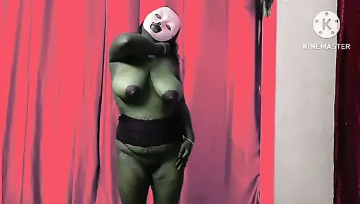 Desi colleage girl showing her huge melons & other assets - full nude show