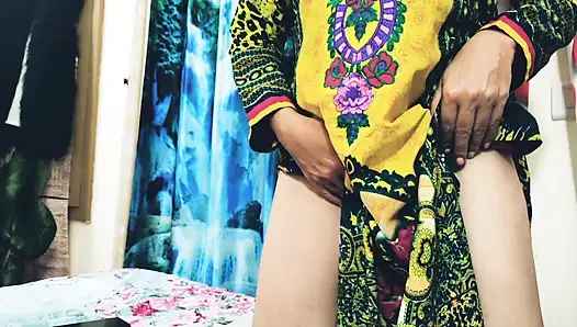 Ateşli orta yaşlı seksi kadın büyük zenci yarağı ile birlikte olma şansını kullandı