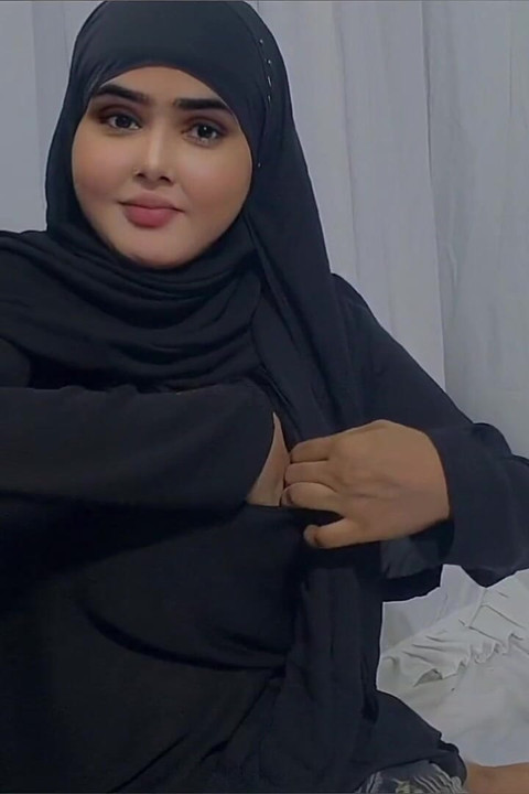 Hintli Bengalli sadia yenge onu tadını çıkarmak için Cox's Bazar Oteline getirdi