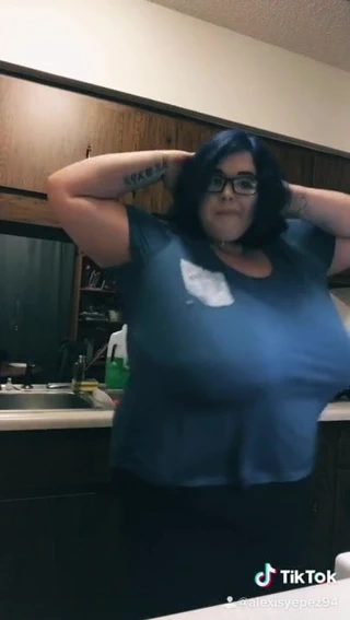 Alexis büyük göğüsler bbw 02