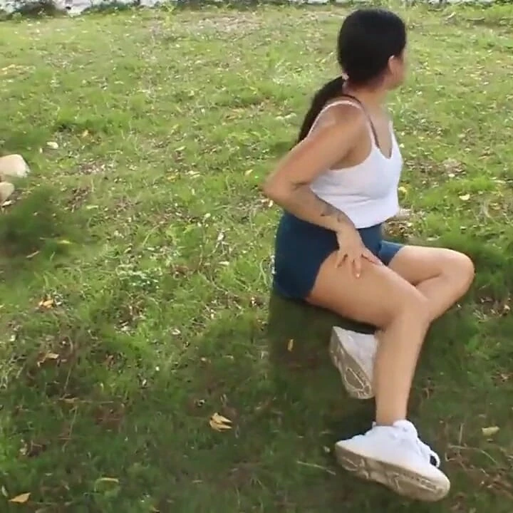 Çok seksi ve sikim bunu biliyor